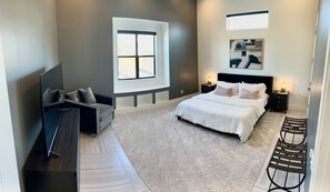 4 Schlafzimmer, Schreibtisch, Bügeleisen/Bügelbrett, Reisekinderbett