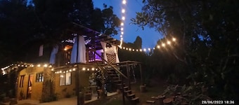 El Diamante Magic night cabin with jacuzzi and fireplace in Sta Elena 