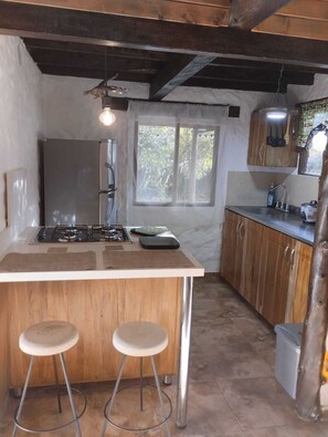 Oven, stovetop, coffee/tea maker, toaster