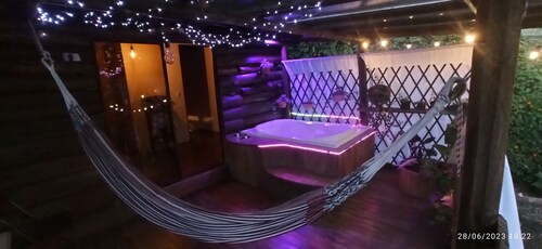 El Diamante Magic night cabin with jacuzzi and fireplace in Sta Elena 