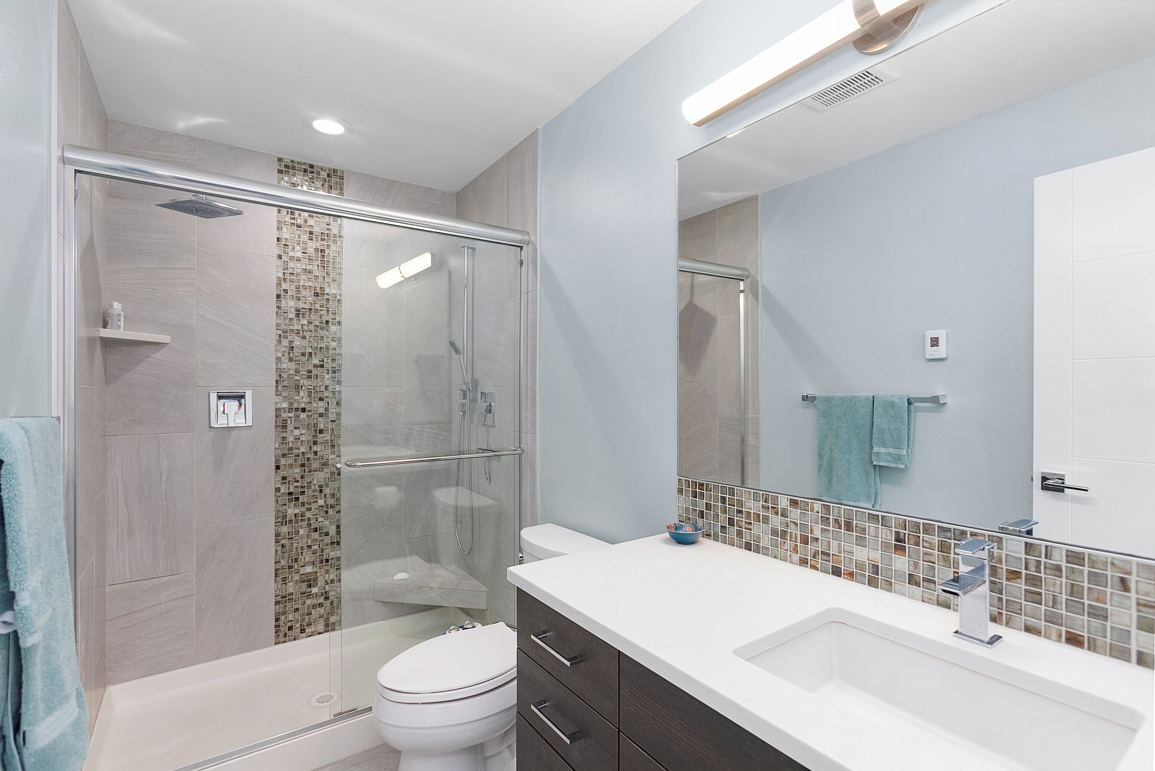 Appartamento Classic | Bagno | Doccia, asciugamani