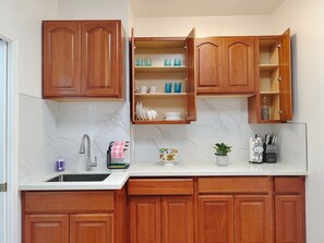 Interior - 9 - Peaceful & Spacious 4B2B Upper Unit near FW (Daly City)