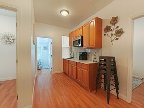 Interior - 9 - Peaceful & Spacious 4B2B Upper Unit near FW (Daly City)