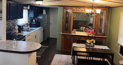 Great place to hit the trails! Quiet place 3 BR, Close to HM trailsLogan County!