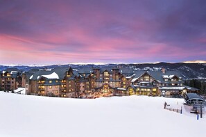 Exterior - Ski in/out and relax in comfort all day at Peak 7 (Breckenridge)
