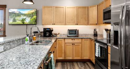 Newly furnished downtown Columbia Falls condo
