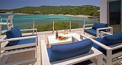 Beach & Water Access, 3 bed, Oceanfront, Pool, East End