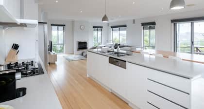 Torquay Beach Holiday Homebase