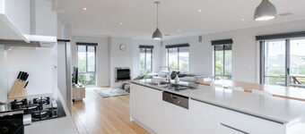 Torquay Beach Holiday Homebase