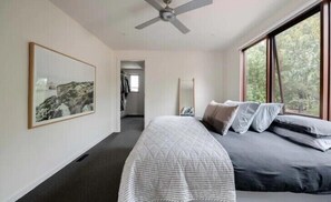 3 quartos, Wi-Fi de cortesia, roupa de cama