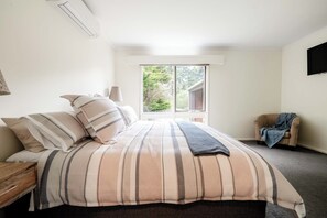 4 bedrooms, free WiFi, bed sheets - Country Seaside Escape - Torquay (Surf Coast)