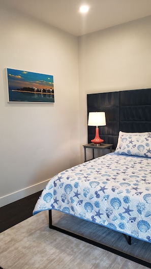 1 slaapkamer, een strijkplank/strijkijzer, gratis wifi, beddengoed