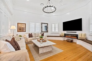 Living area - This exceptional property is the ideal retreat to share with friends and family (Bargara)