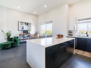 Interior - NEW-Jacuzzi Heat Included-Skye Ranch (Desert Hot Springs)