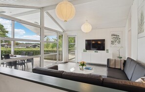 Smart TV - Cozy home in Farsø with sauna (Farsø)