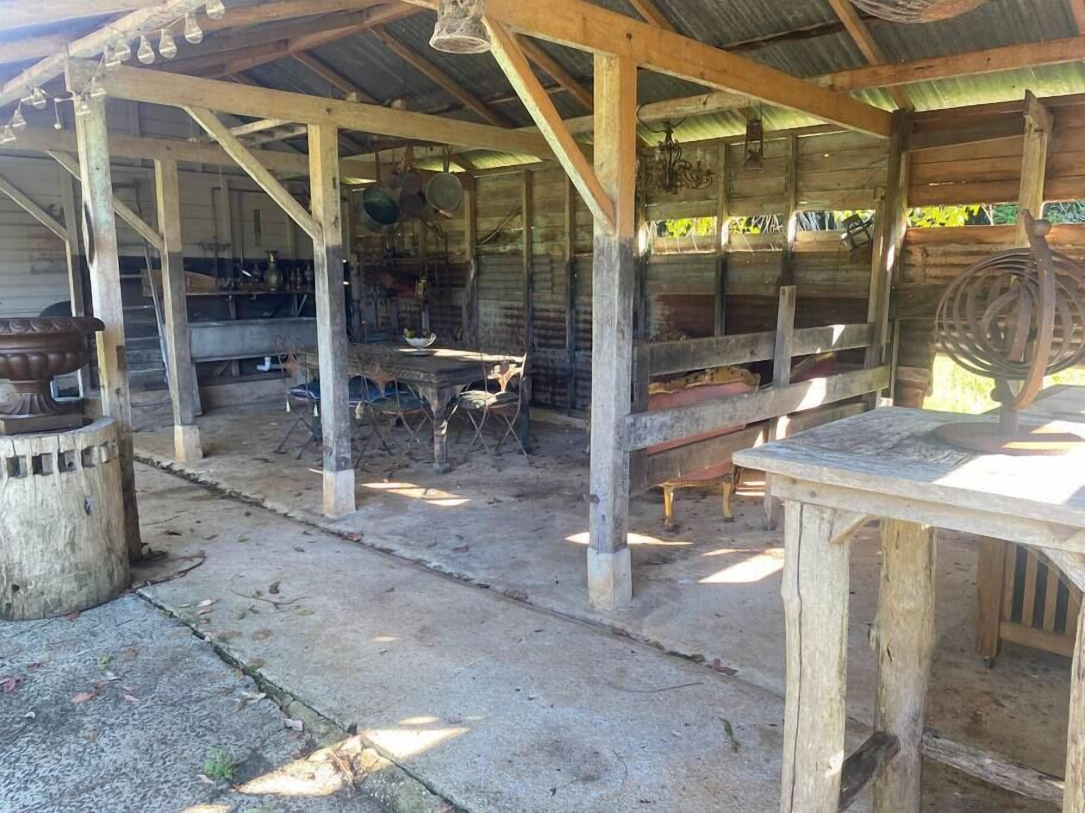 屋外ダイニングエリア