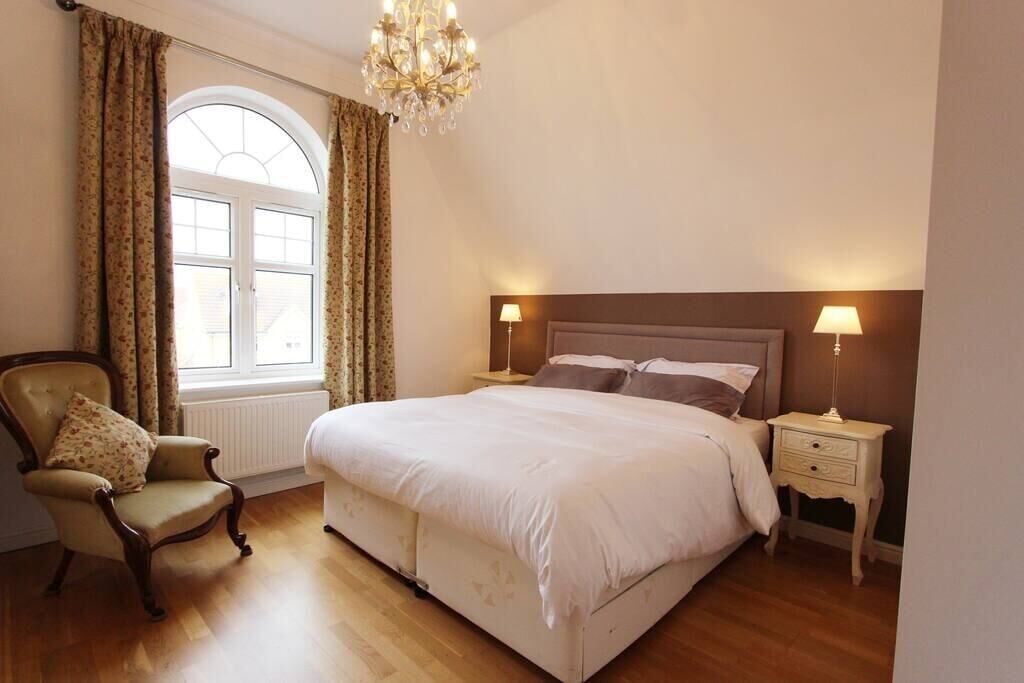 4 makuuhuonetta, silitysrauta/-lauta, Wi-Fi, vuodevaatteet