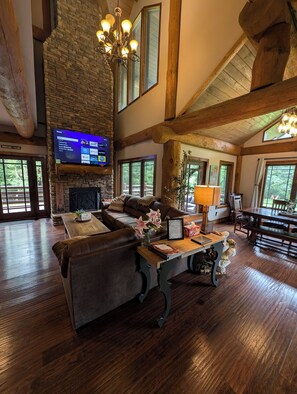 Smart TV, fireplace, DVD player, books