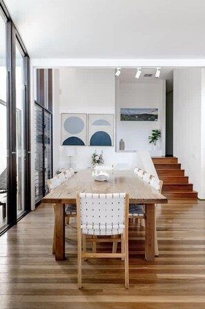 Dining - Luxury & Breathtaking ocean views (Sunshine Beach)