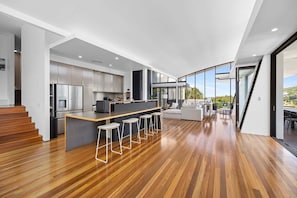 Interior - Luxury & Breathtaking Views for Families (Sunshine Beach)