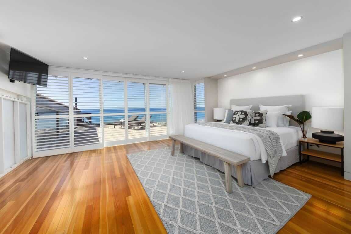 5 bedrooms, iron/ironing board, WiFi, alarm clocks