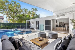 Beheizter Pool
