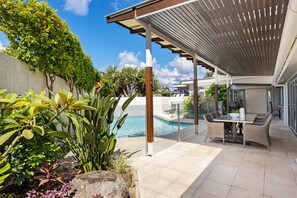 Pool - Poolside Family Retreat, Near Hastings St (Noosa Heads)