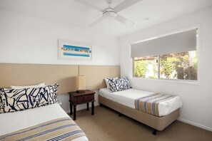 3 chambres, bureau, draps fournis