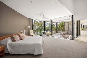 5 bedrooms, iron/ironing board, free WiFi, bed sheets