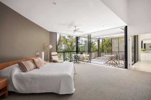 5 Schlafzimmer, Schreibtisch, WLAN, Bettwäsche