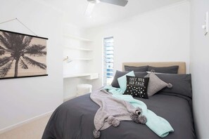 4 bedrooms, iron/ironing board, free WiFi, bed sheets