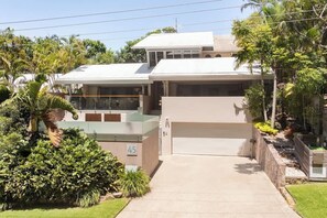 Exterior - Sunshine Beach Retreat - Pool, Backyard (Sunshine Beach)