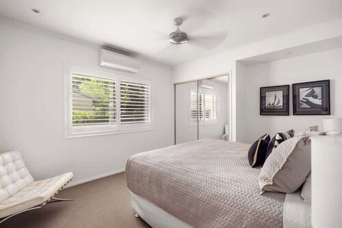 Sunshine Beach Retreat - Pool, Backyard