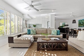 TV - 3BR, Near Little Cove Beach (Little Cove)