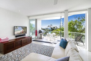 Smart TV, stereo
