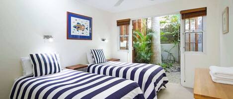 2 bedrooms, iron/ironing board, WiFi (free), bed sheets