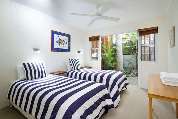 2 bedrooms, iron/ironing board, free WiFi, bed sheets