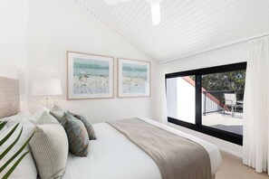 3 bedrooms, iron/ironing board, free WiFi, bed sheets - Bayona 8: Elegant Family Retreat (Little Cove)