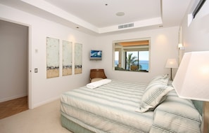 3 bedrooms, iron/ironing board, free WiFi, bed sheets - The Breakers 5: Beachfront Paradise (Noosa Heads)