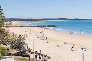 Unclassified image, 4 of 48, button - The Breakers 5 - Beachfront Paradise (Noosa Heads)