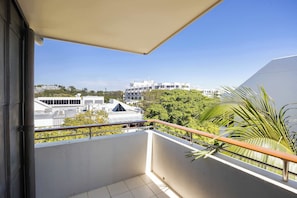 Unclassified image, 5 of 48, button - The Breakers 5 - Beachfront Paradise (Noosa Heads)