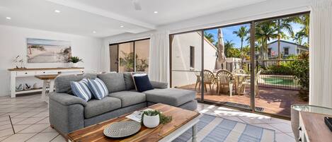 تلفزيون ذكي