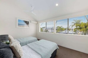 2 bedrooms