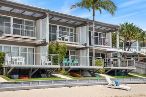 Terrace/patio - Riverfront with Jetty (Noosaville)