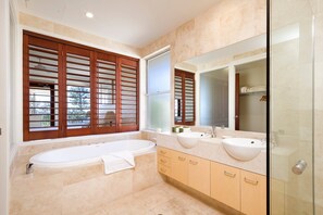 Combined shower/tub, hair dryer