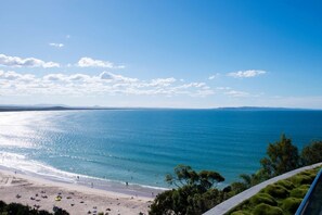 Beach towels - Hastings Park 6: Luxury Penthouse, Private Pool & Views (Noosa Heads)