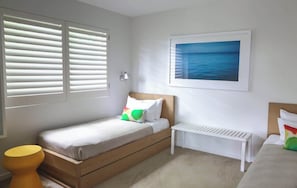 4 bedrooms, free WiFi, bed sheets