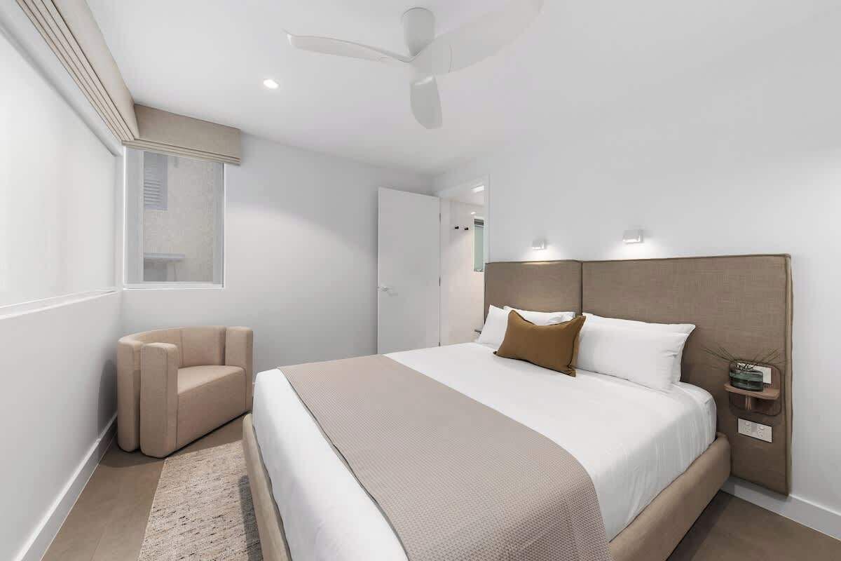 3 bedrooms, WiFi (free), bed sheets