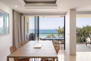 Dining - Noosa Court 6: Main Beach Gem (Noosa Heads)