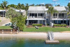 Exterior - Noosa Haven Apt 6: Riverside Retreat (Noosaville)